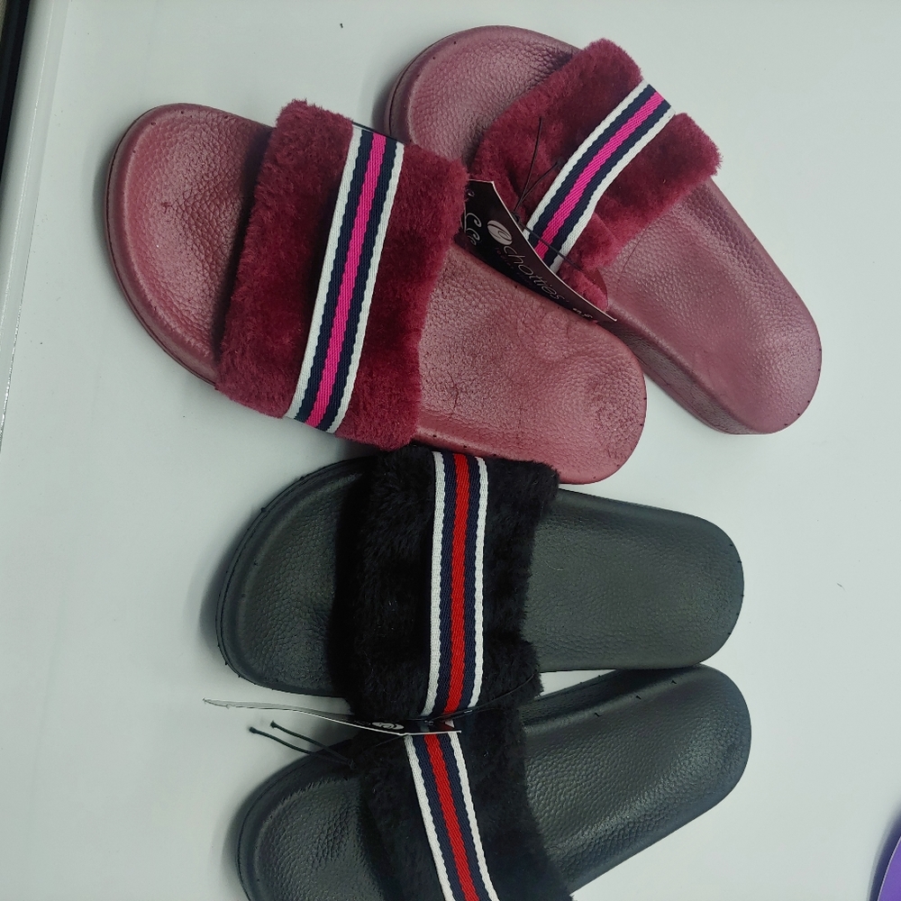 NEW Chatties | 2 pair slide sandlas faux fur black / burgundy SMALL 5-6